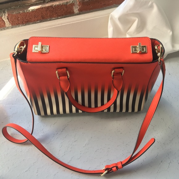 Henri Bendel west 57th turn lock key satchel bag - Picture 3 of 4